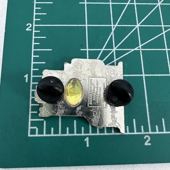 Hard Rock Cafe Snow Village Pin Collectible Building Guitar Logo Store - Picture 6 of 7